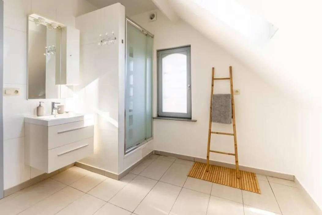 בית נופש הוילה בריסל Manoir Bel Horizon Avec Grand Jardin Et Parking Prive