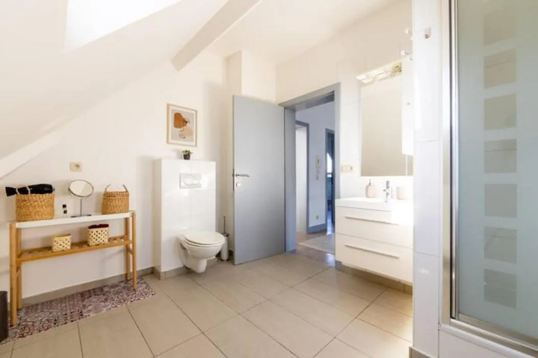הוילה בריסל Manoir Bel Horizon Avec Grand Jardin Et Parking Prive בית נופש