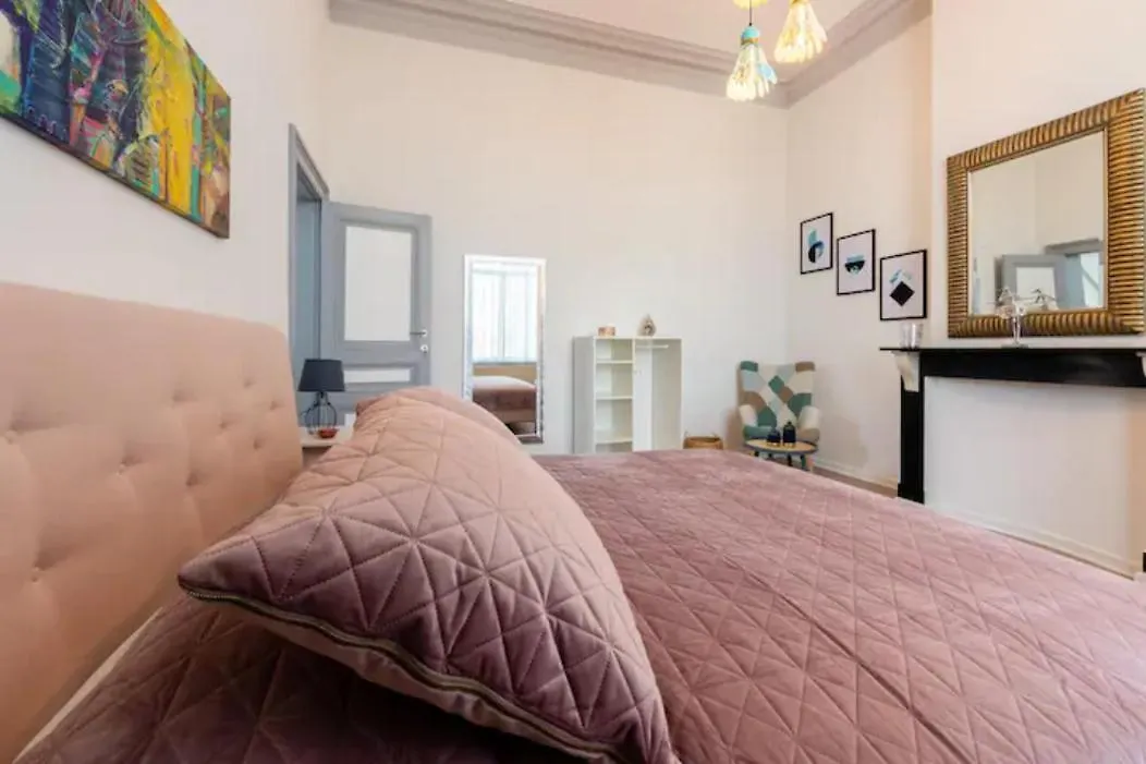 בית נופש הוילה בריסל Manoir Bel Horizon Avec Grand Jardin Et Parking Prive בלגיה