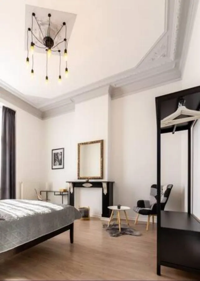 הוילה בריסל Manoir Bel Horizon Avec Grand Jardin Et Parking Prive בית נופש