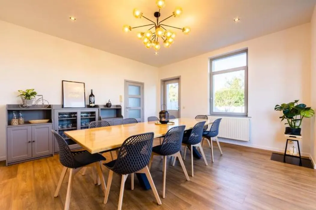 Villa Manoir Bel Horizon avec grand jardin et parking privé à Bruxelles Belgique